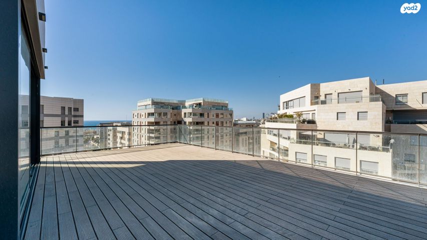 גג/ פנטהאוז, הגוש הגדול, רמת אביב החדשה, נופי ים, תל אביב יפו