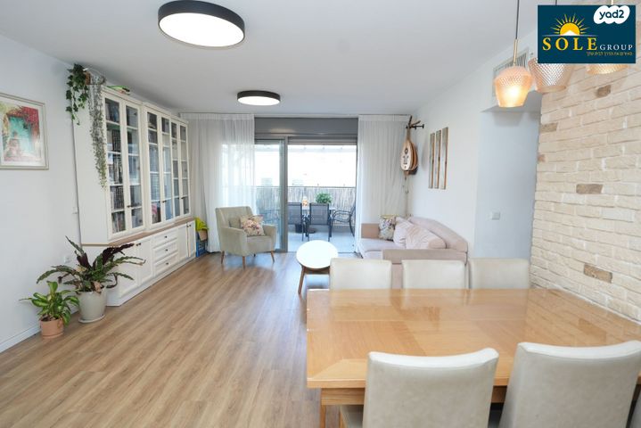 דירה, תאנה, החורש, חריש