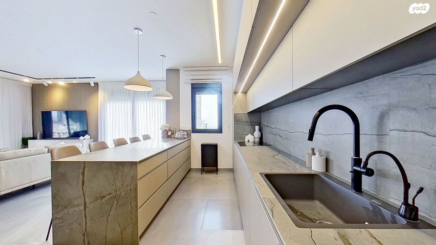 גג/ פנטהאוז, שרה אהרונסון, מורשת, מודיעין מכבים רעות