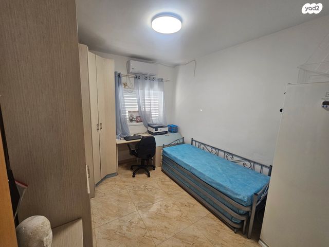 דופלקס, שפת אמת, בני ברק