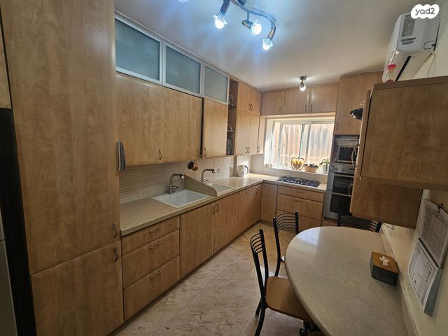 דופלקס, שפת אמת, בני ברק