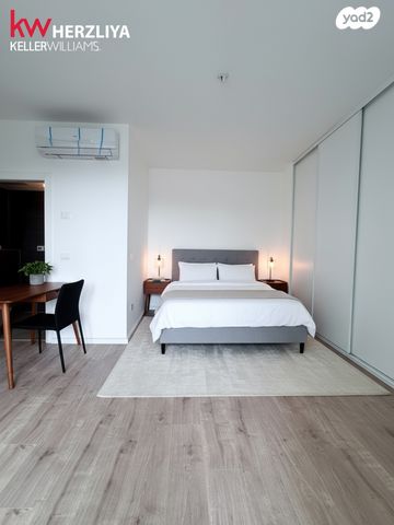 דירה, הרצליה