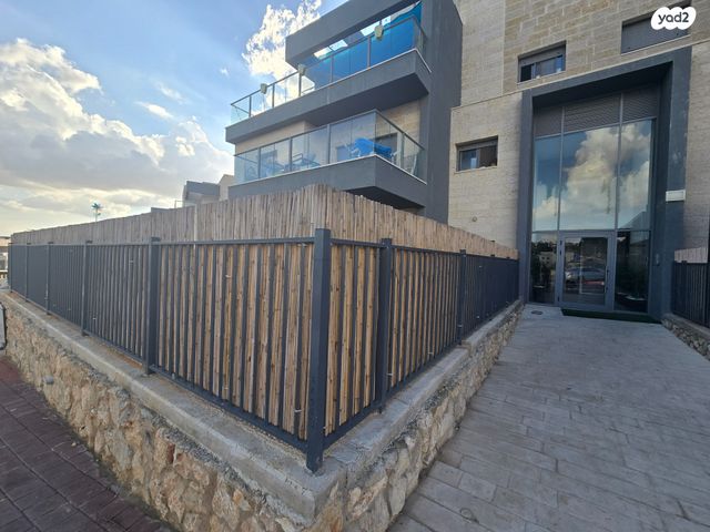 דירת גן, קרני שומרון