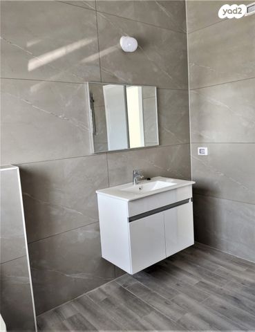 גג/ פנטהאוז, קרית אתא