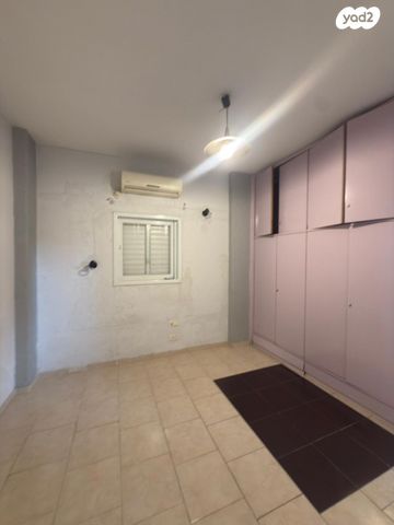 דירה, הגדוד העברי, לב העיר, בת ים