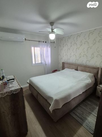 משעול רוגל 1077