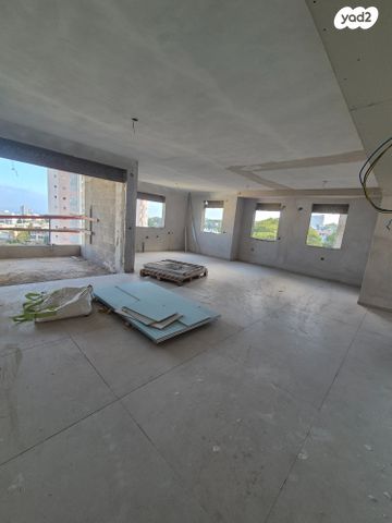 שדרות הצבי 38