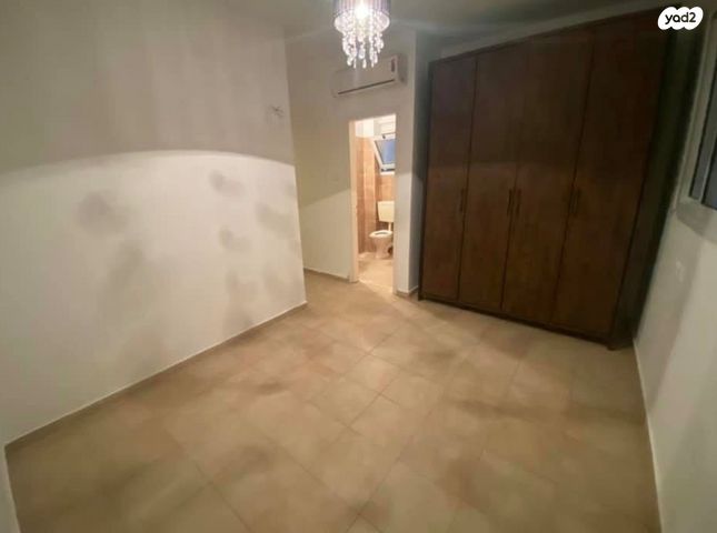 דירה, האמוראים, יבנה