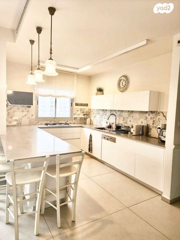 גג/ פנטהאוז, הדוגית, נאות רבין, יבנה