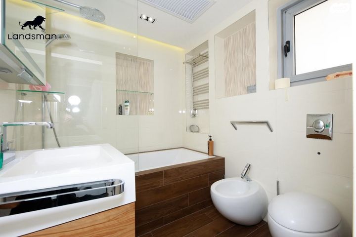 דירה, הרב יצחק שלינקה, נחלת יהודה, ראשון לציון