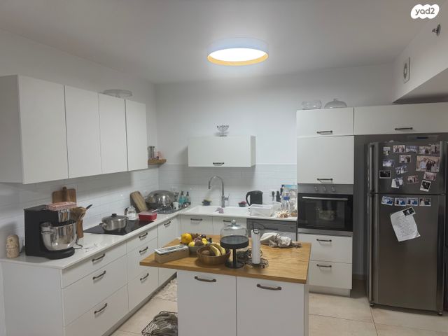 דירה, יצחק שמיר, רמת הדר, גבעת שמואל