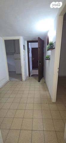 דירה, הלפר, בת ים