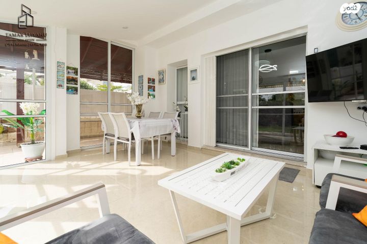 דירת גן, יבנה