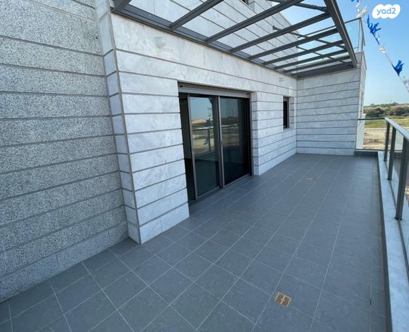 דופלקס, נאות שמיר, יבנה