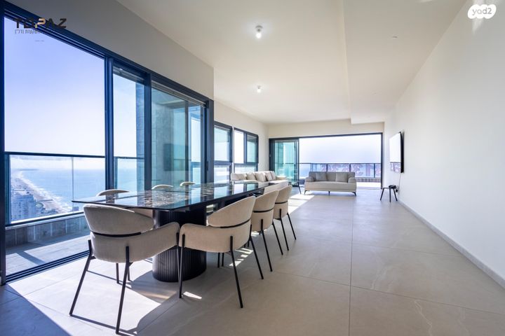 גג/ פנטהאוז, סוקולוב 12, רוטשילד עצמאות, בת ים