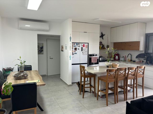 דירת גן, ממשית, דימונה