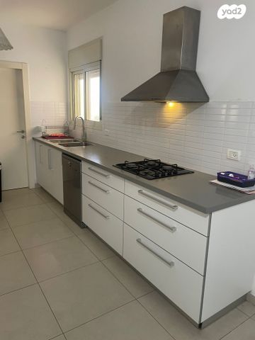 דירה, יוסף נקר, כפר גנים ג, פתח תקווה