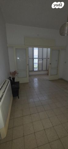 דירה, הלפר, בת ים