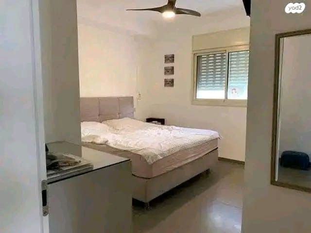 דירה, הגדוד העברי, רמב"ם, ראשון לציון