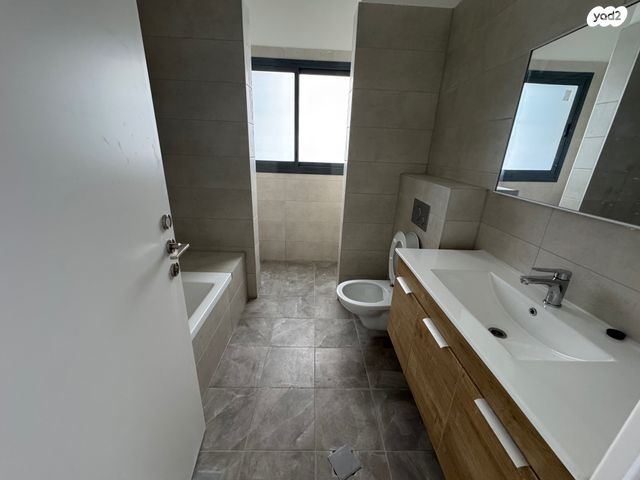 דירת גן, נווה זמר, רעננה