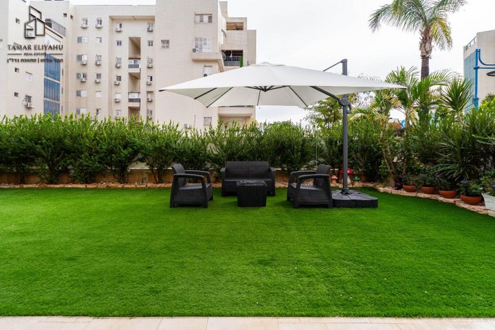 דירת גן, יבנה