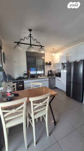 דירה, הוד השרון