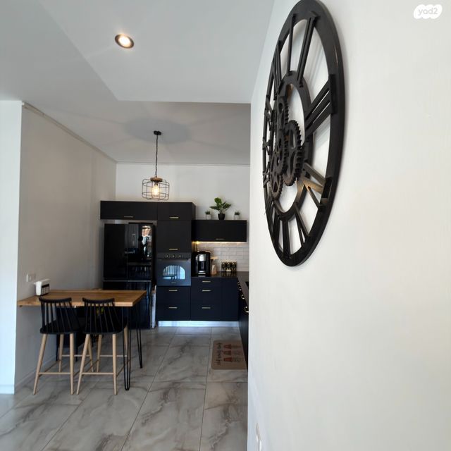 דירת גן, ברקת 27, אבני חן, חריש