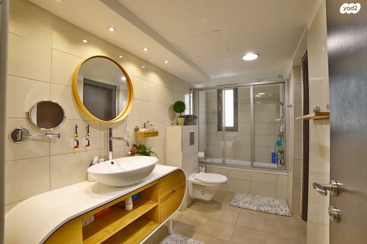 דירה, שלמה אלירז, ראשון לציון