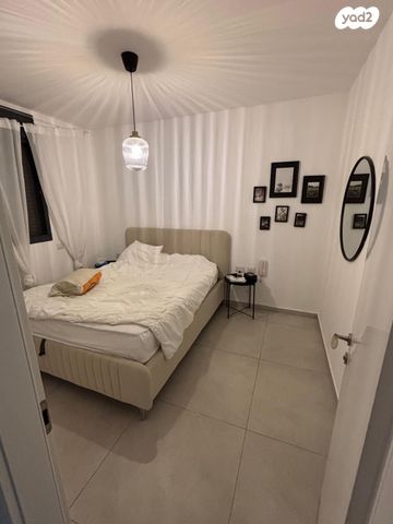 דירה, יצחק שמיר, נווה שרון / שער העיר, נתיבות