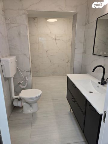 דירה, אלופי צה"ל, קרית שרת מערב, חולון