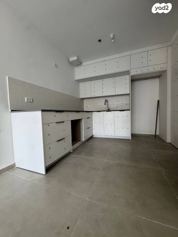 הרב יצחק ידידיה פרנקל 65