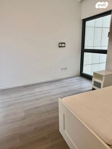 דירה, ניסים אלוני, צמרות איילון, פארק צמרת, תל אביב יפו