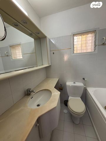 דירה, סירקין, פועלי הרכבת, גבעתיים