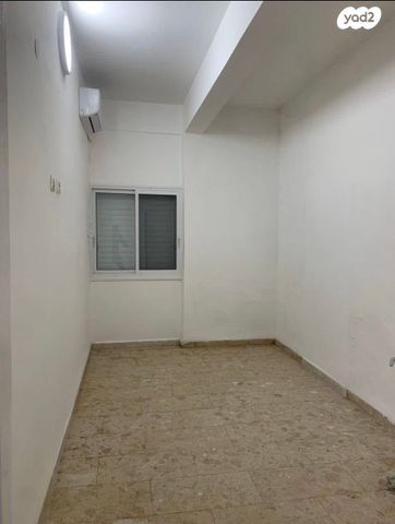 דירת גן, שדרות ודג'ווד, מרכז הכרמל, חיפה