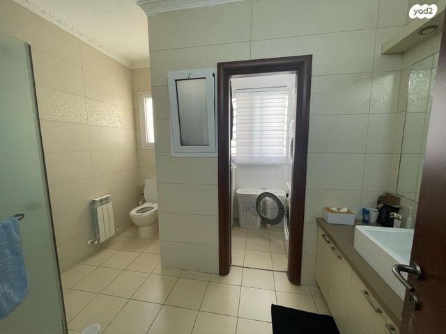 דירה, אלעזר מנחם גלרנטר, חומת שמואל, הר חומה, ירושלים