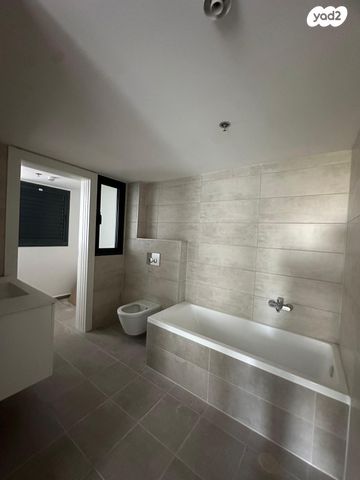 דירה, העמית יצחק, מב"ת מערב, אזור תעשייה חדש, ראשון לציון