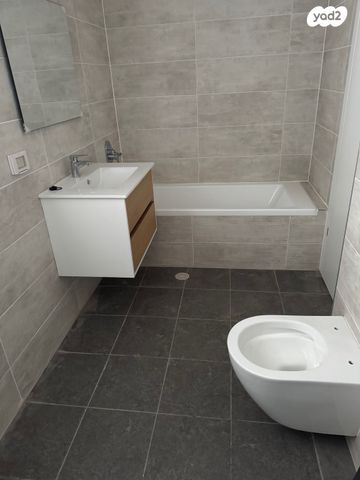 דירה, יונה וולך 7, גרין פארק החדשה, הוד השרון