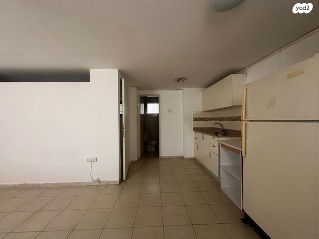 דירה, הראב"ע 25, תל אביב יפו