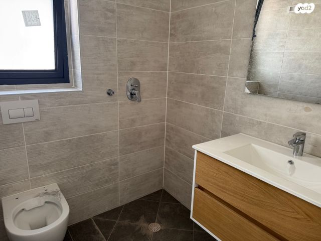 דירה, יונה וולך 7, גרין פארק החדשה, הוד השרון