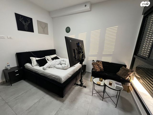 גג/ פנטהאוז, מעפילי אגוז 39, נווה חן, תל אביב יפו