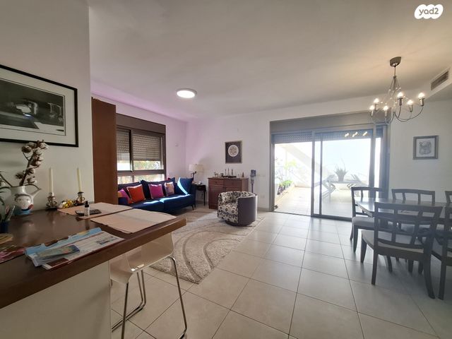 דירה, נתן יונתן, לסטר/רבוצקי, רעננה