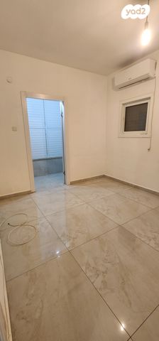 דירה, אריה שנקר, אגרובנק, חולון