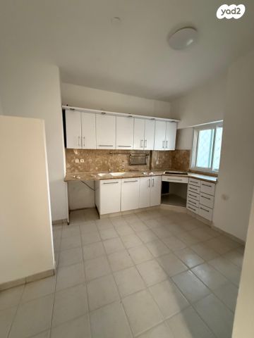 דירה, כצנלסון, בורוכוב, גבעתיים