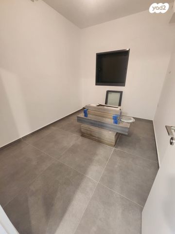 דירה, תוצרת הארץ, נחלת יצחק, תל אביב יפו