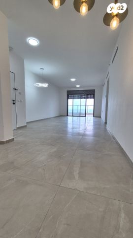 דירה, משה דיין, אפרידר, אשקלון