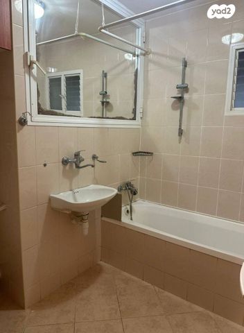 דירה, הזית, רמות יצחק, נשר