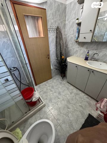 דירה, אחד העם, צור שלום, קרית ביאליק