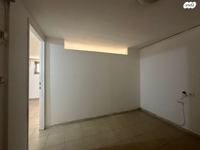 דירה, הראב"ע 25, תל אביב יפו