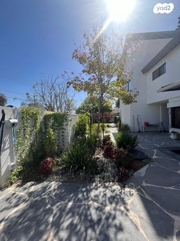 בית פרטי/ קוטג', מרכז המושבה, אבן יהודה