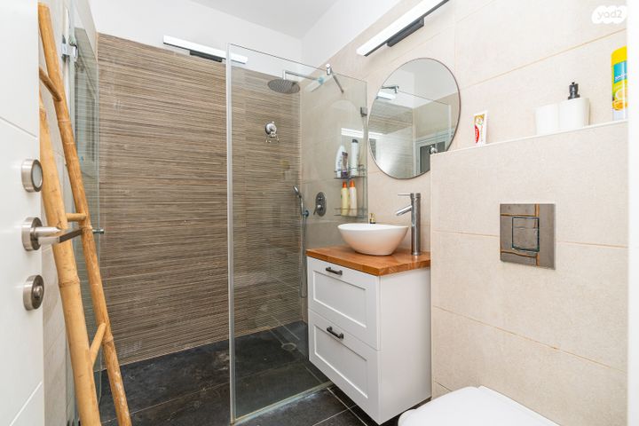 דירה, שדרות ברוך בוארון 6, גבעת אולגה, חדרה